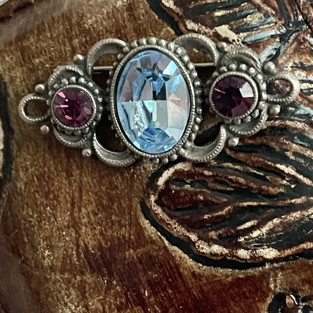 Brooch - Picture 3 of 6